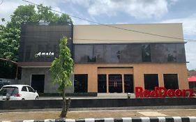 RedDoorz near Alun Alun Purbalingga